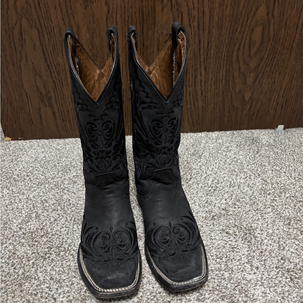 Circle G Black Embroidered Cowboy Boots